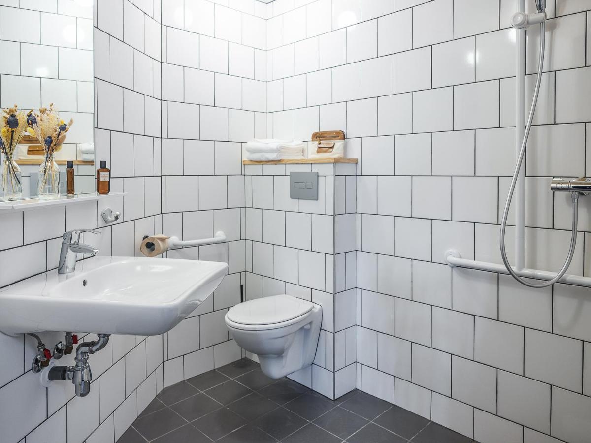 Eklo Paris Roissy Cdg Airport Hotel Bagian luar foto