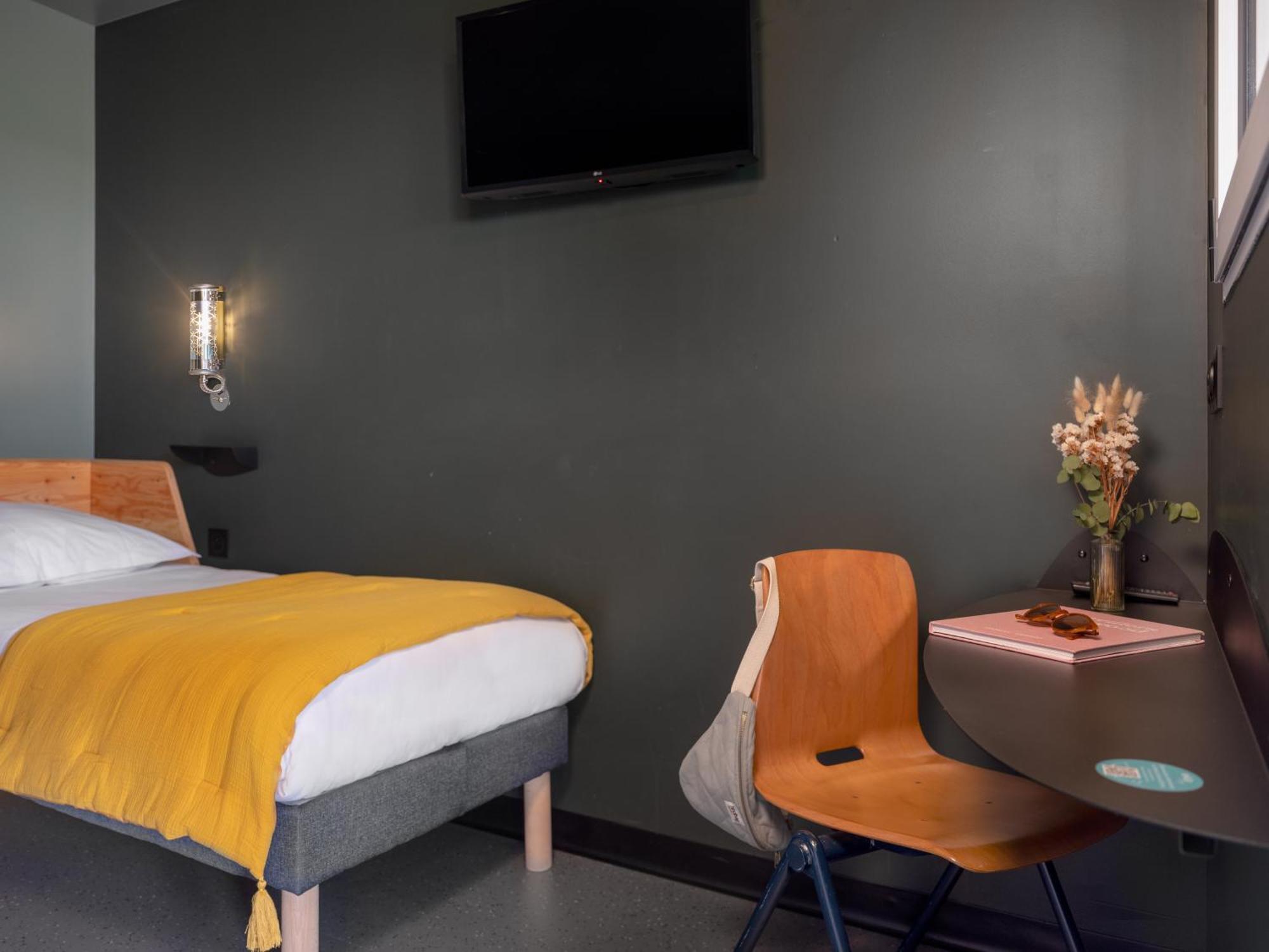 Eklo Paris Roissy Cdg Airport Hotel Bagian luar foto