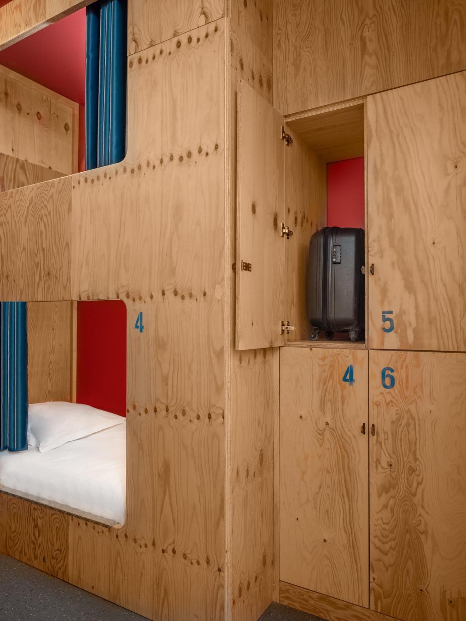Eklo Paris Roissy Cdg Airport Hotel Bagian luar foto